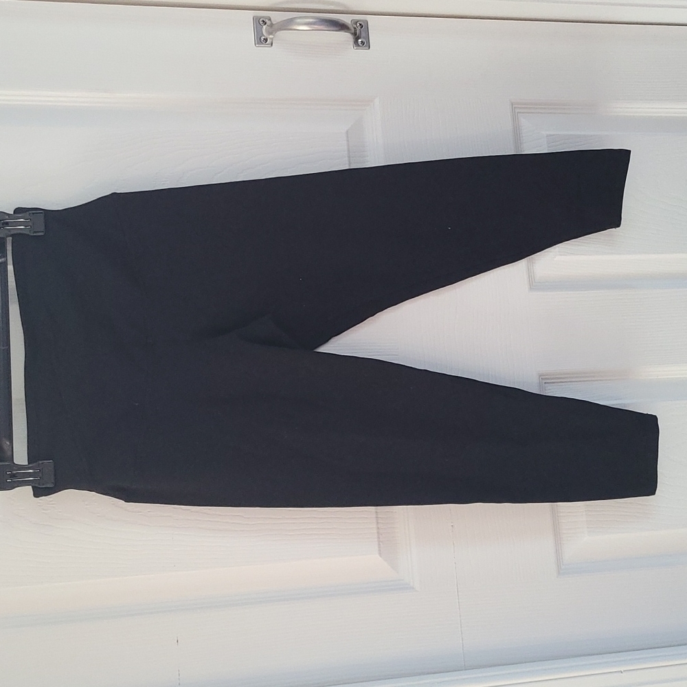 Yummie Crop Fit Leggings.